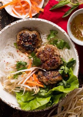  Bún Chả Trắng: En Skål Full Av Sfriskt, Kryddigt Och Smaskigt Nötkött Med Verkfärdig Risnudlar!